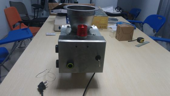 স্বয়ংক্রিয় ধাতু বিভাজক সরঞ্জাম খাদ্য শিল্পের জন্য উল্লম্ব মুক্ত পতিত প্রকার